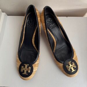 Tory Burch Sally Raffia Straw Wedge Pumps Sz 8